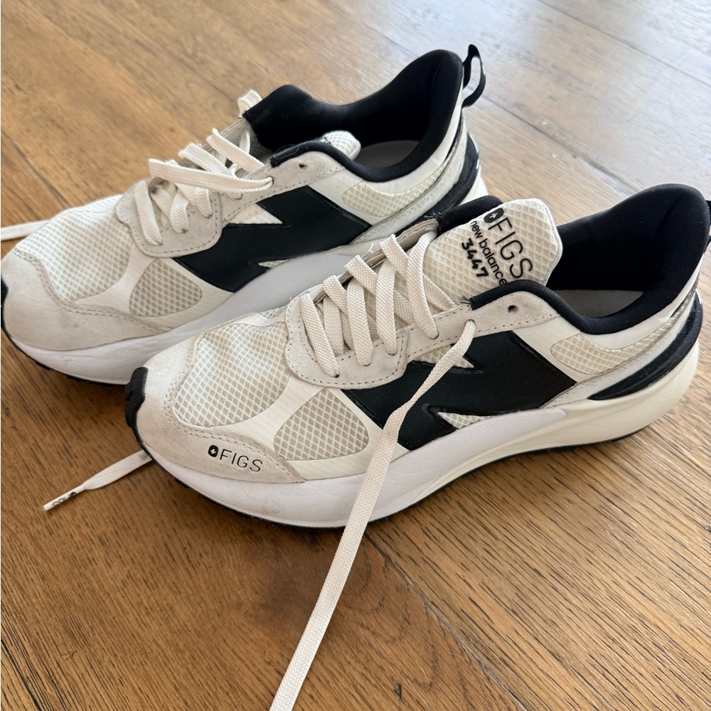 New Balance White and Black Athletic Shoes